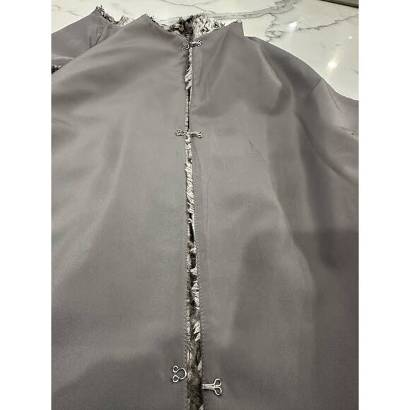 Faux Fur Vest - Picture 6 of 6